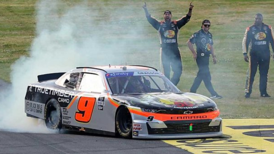Noah Gragson holds off Earnhardt, wins in Talladega overtime; Dash 4 Cash to Allmendinger